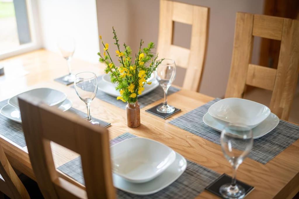 Cosy & Rustic Retreat - Woodland Cottage. Nairn Extérieur photo